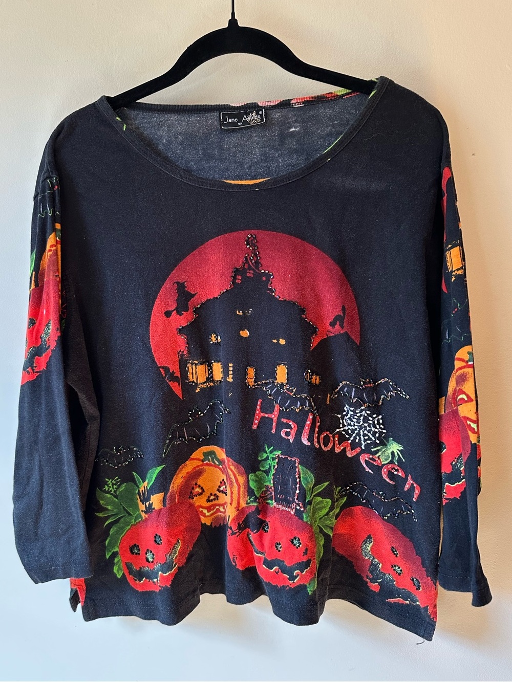 Jane Ashley Halloween Graphic 3/4 Tee Beaded